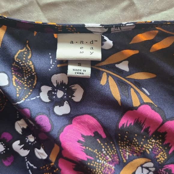 Floral Wrap Top - Picture 2 of 7